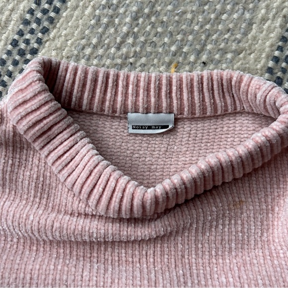 Noisy May Cropped Sweater - Picture 3 of 6